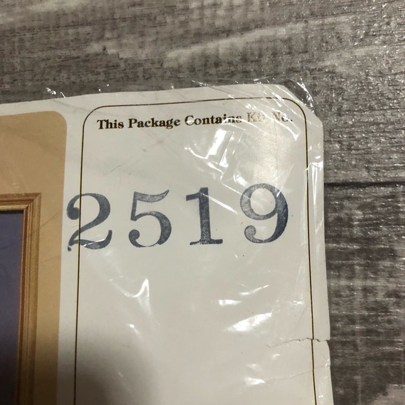 The Creative Circle 2519 Holly Duck & Embroidery Set Vintage Old Stock New - Picture 3 of 14